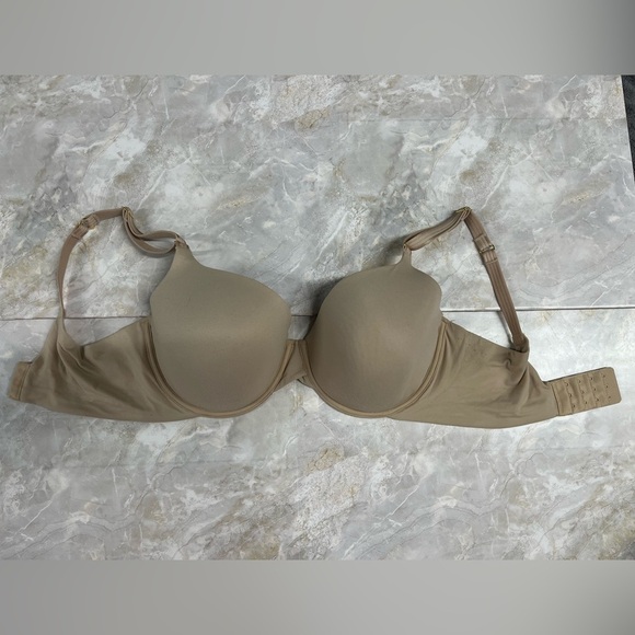 Tan Seamless T-Shirt Bra with Adjustable Straps - Picture 2 of 5